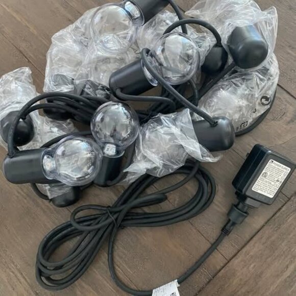 NEW! IKEA SVARTRÅ LED string light (12 lights) Black/for Outdoor or Indoor - Picture 2 of 9